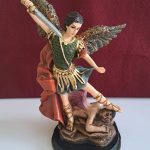 San Miguel Arcángel bulto 25 cm c/diablo