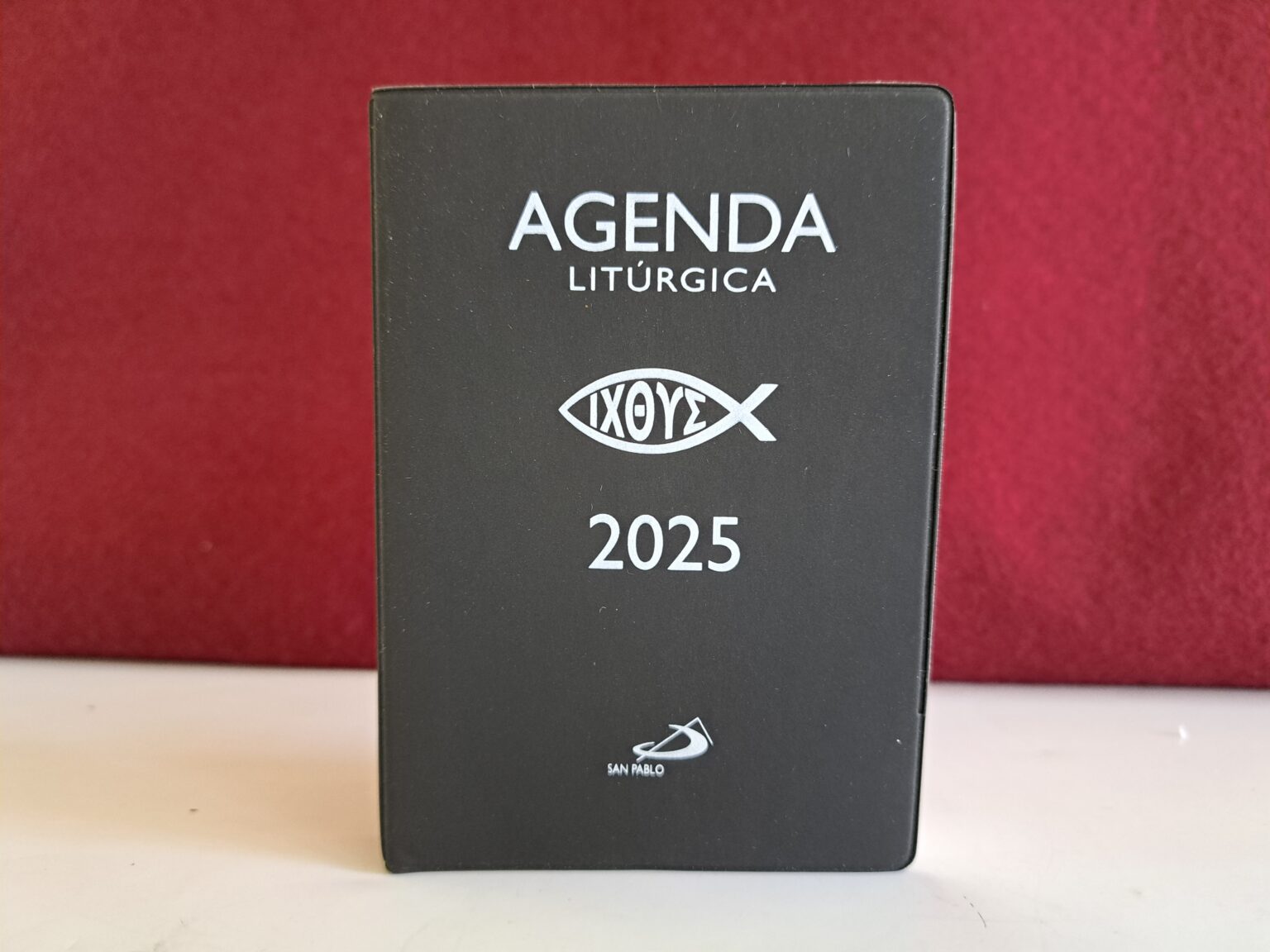 Agenda litúrgica 2025 negra (bolsillo)