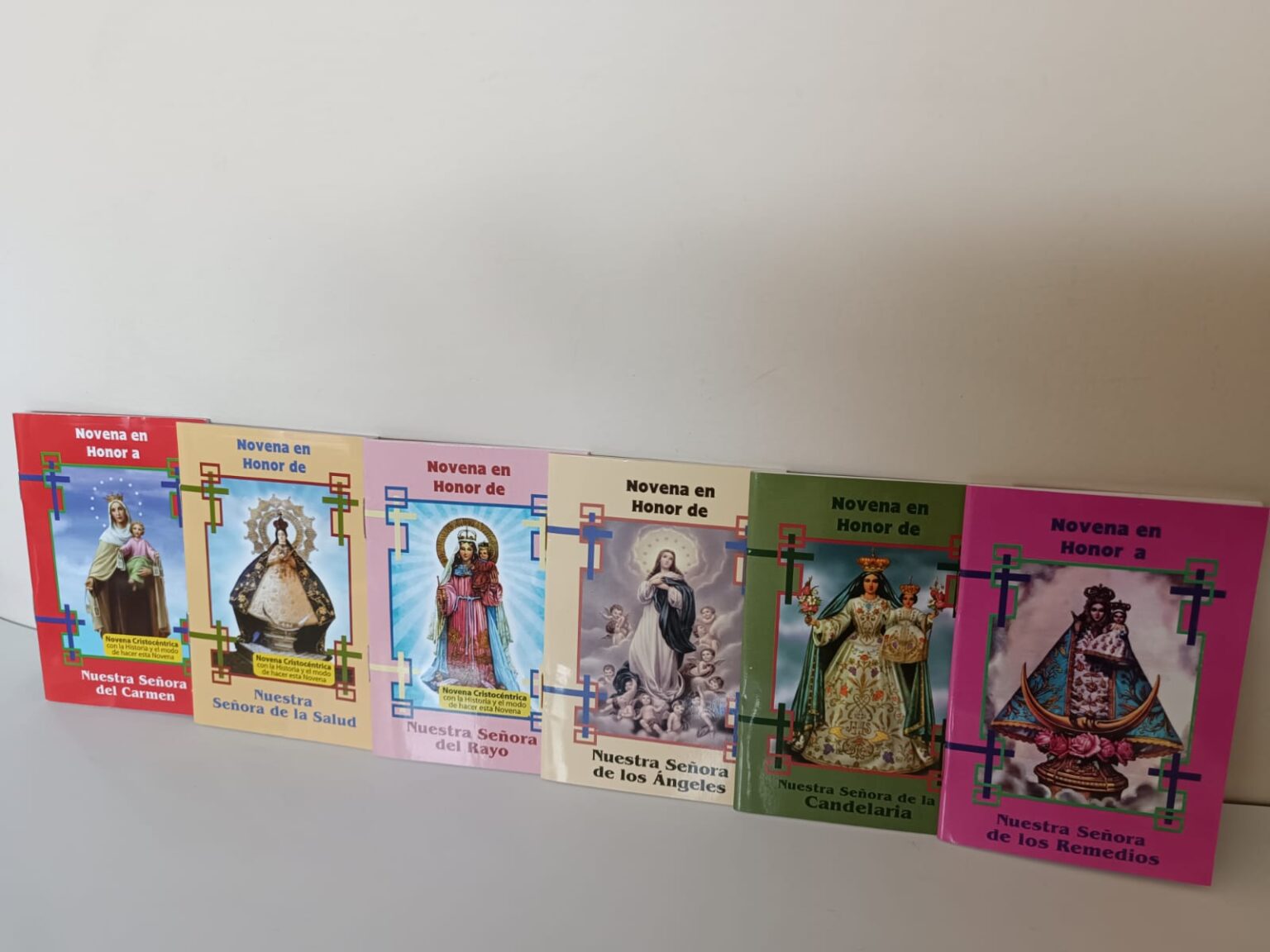 Colección novenas - diferentes advocaciones a la Virgen María