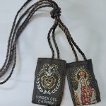 Escapulario Virgen del Carmen mediano (2 x 3.5 cm)